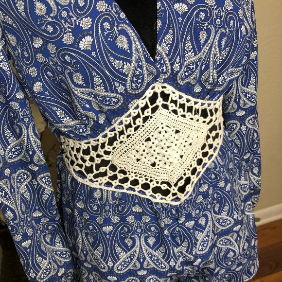 Blush Paisley Print Blue Long sleeve V-neck Romper w/ Crochet Detail Waist - Picture 4 of 9